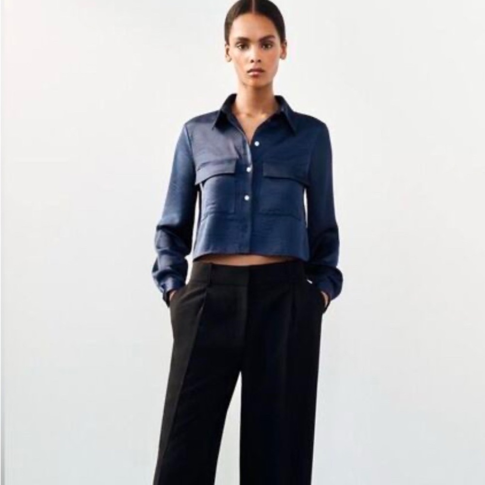 Zara Navy Blue Cropped Button-Up Blouse